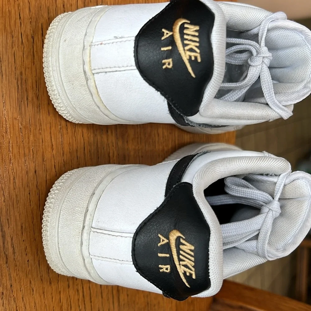 Nike Air Force 1 Low Leather Athletic Shoes White Black Gold Women’s Size 8 - Picture 4 of 11